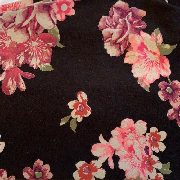 Garage Floral Leggings - Picture 3 of 5